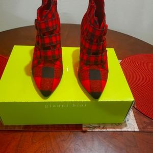 Giannini Bini  Black/Red Plaid Bootie. Size 6.5